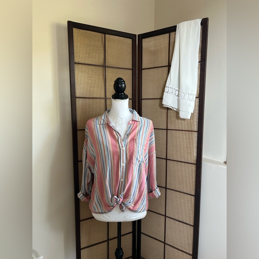 American Eagle Button Down